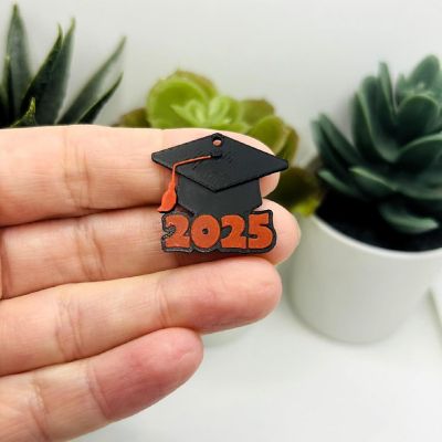 4 Pcs 2025 Graduation Cap Charms Image 1