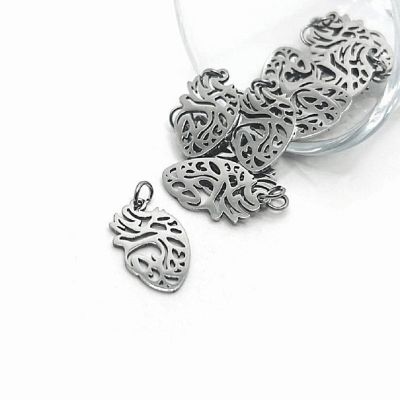 4 Pcs Anatomical Heart Pendants Image 1