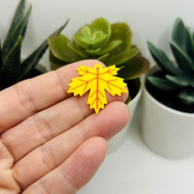 4 Pcs Fall Autumn Maple Leaf Charms Image 1