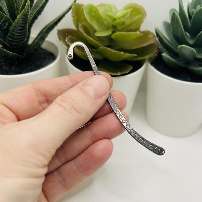 4 Pcs Gray Bookmark Base with Scrolls Image 1