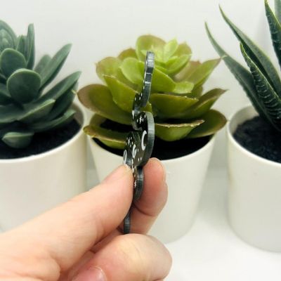 4 Pcs Green Acrylic Snake Pendant Image 3