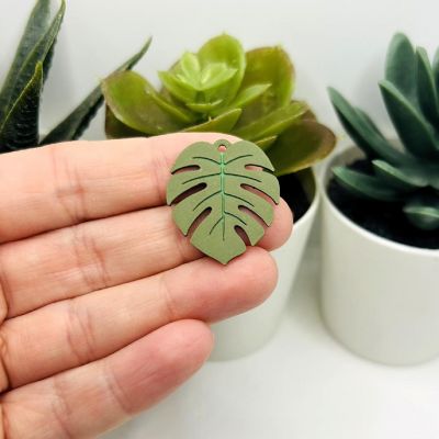 4 Pcs Green Monstera Leaf Charms Image 1
