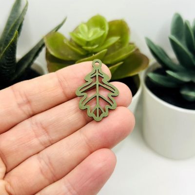4 Pcs Green Oak Leaf Charms Image 1