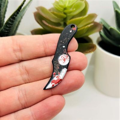 4 Pcs Halloween Knife Pendants Image 2