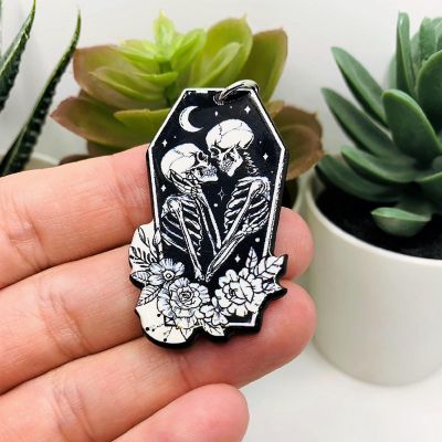 4 Pcs Halloween Lovers in Coffin Charms Image 2