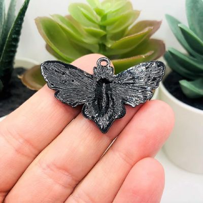 4 Pcs Large Deaths Head Moth Charms Image 3