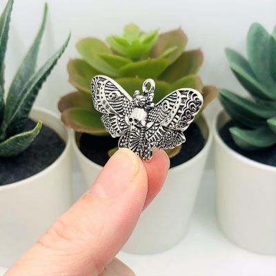 4 Pcs Large Deaths Head Moth Charms Image 3