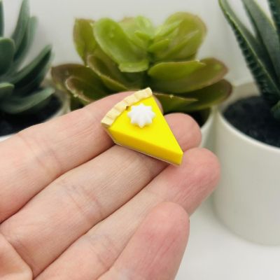 4 Pcs Lemon Meringue Pie Charms Image 1