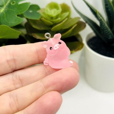 4 Pcs Pink Acrylic Pig Charms Image 1