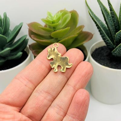 4 Pcs Pink and White Unicorn Charms Image 2
