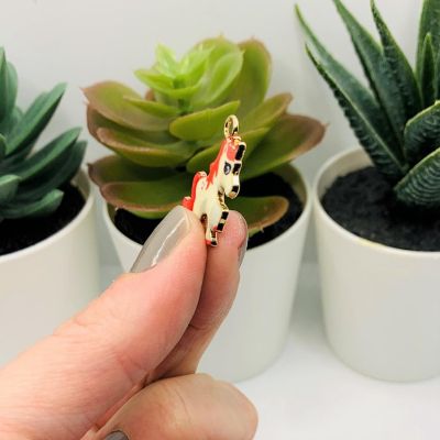 4 Pcs Pink and White Unicorn Charms Image 3