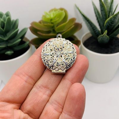 4 Pcs Silver Filigree Diffuser Lockets Image 1