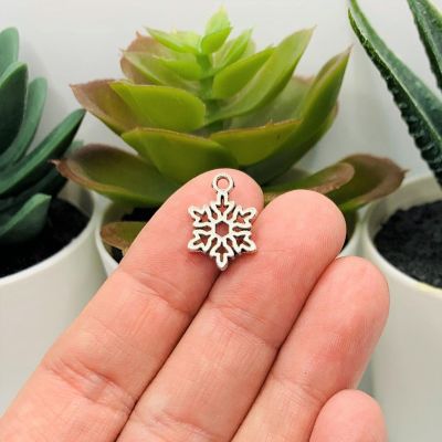 4 Pcs Silver Snowflake Christmas charms Image 1