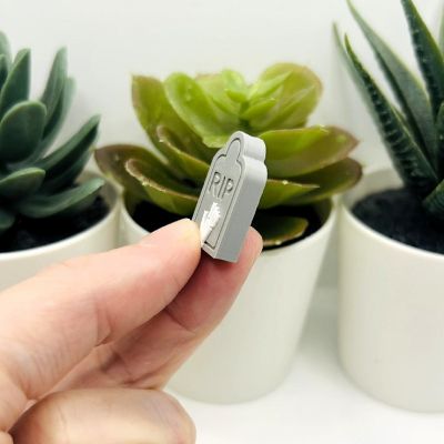 4 Pcs Tombstone Halloween Charms Image 3