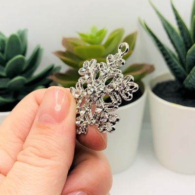 4 Pieces Sparkly Snowflake Pendants Image 3