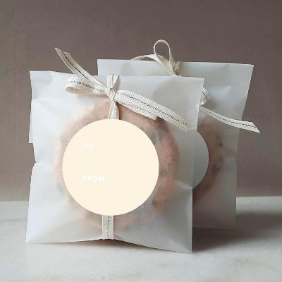 40 PCS IVORY MODERN TO/FROM LABELS Image 1