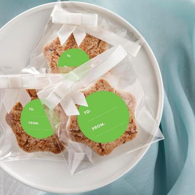 40 PCS KIWI GREEN MODERN TO/FROM LABELS Image 1