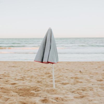 5.5 Ft. Portable Beach Umbrella - Wave Break Gray Pattern Image 3