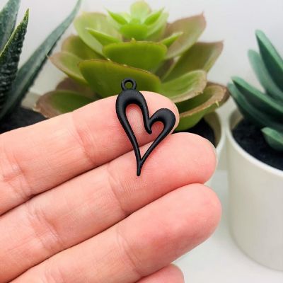 50 Pcs Black Asymmetrical Heart Charms Image 1