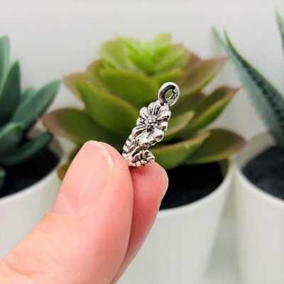 50 Pcs Chrysanthemum Flower Charms Image 3