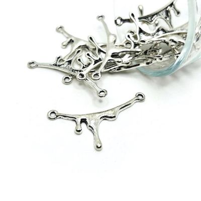 50 Pcs Halloween Blood Drip Connectors Image 1