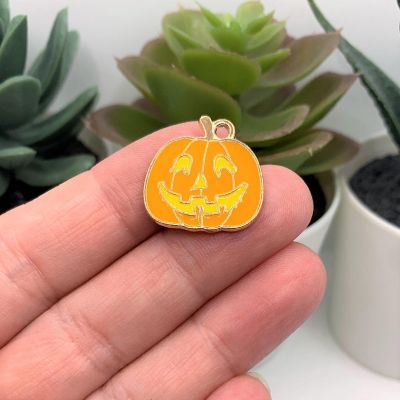 50 Pcs Halloween Pumpkin Charms Image 1