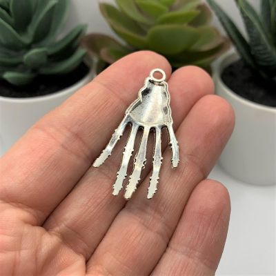 50 Pcs Halloween Skeleton Hand Pendants Image 2