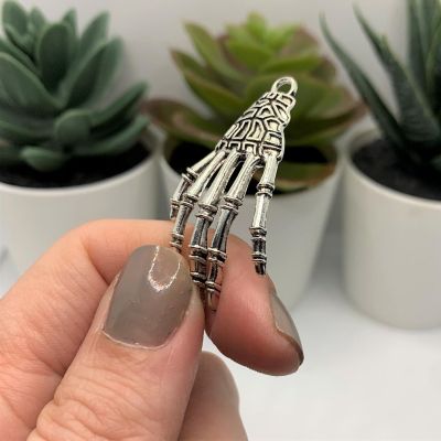 50 Pcs Halloween Skeleton Hand Pendants Image 3