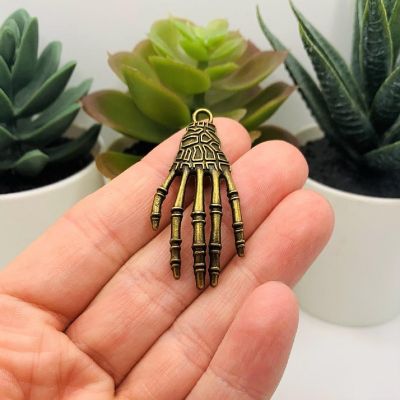 50 Pcs Halloween Skeleton Hand Pendants Image 1