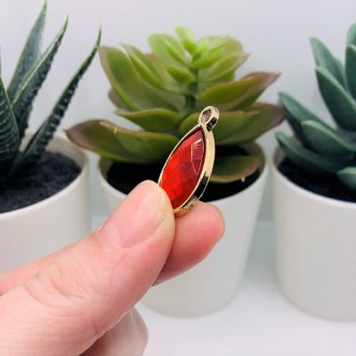 50 Pcs Red Acrylic Teardrop Charms Image 2