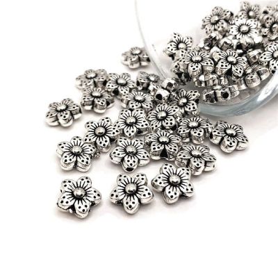 50 Pcs Silver Daisy Flower Spacer Beads Image 1