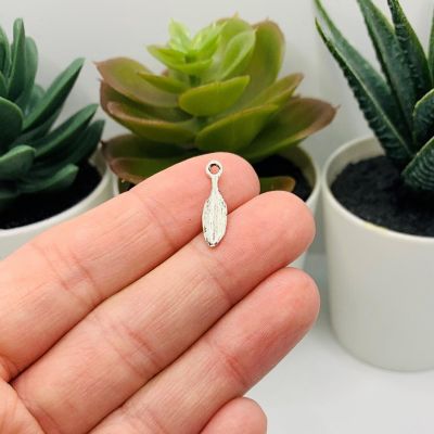 50 Pcs Tiny Silver Peas in a Pod Charms Image 2