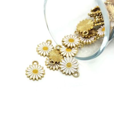 50 Pcs White Daisy Flower Charms Image 1