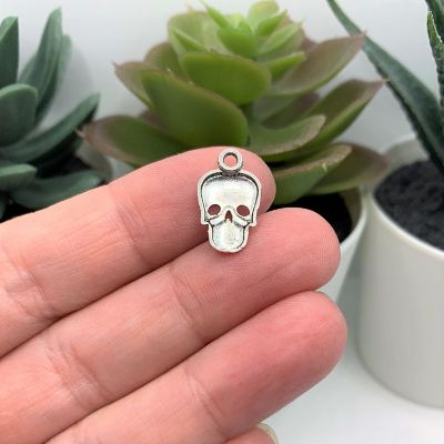 50 Pieces Halloween Silver Skull Charms Image 2