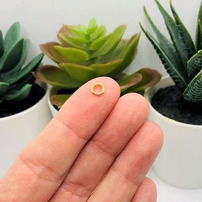 500 Pcs 5 mm Light Gold Jump Rings Image 1