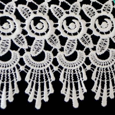 5"x15 Yards White Venice Lace Trim Image 2