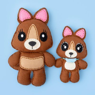 AC Kids Felt Sewing Kit 2/Pkg-Kangaroo and Joey Image 1