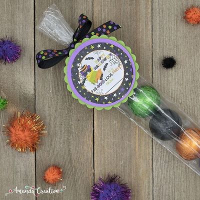 AmandaCreation Spooktacular Llama Envelope Seals 40pc Image 1