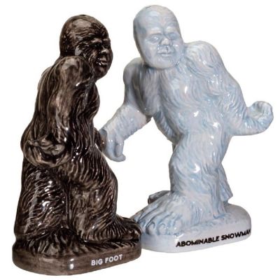 Bigfoot and Abominable Snowman Ceramic Magnetic Salt and Pepper Shaker Set Image 1