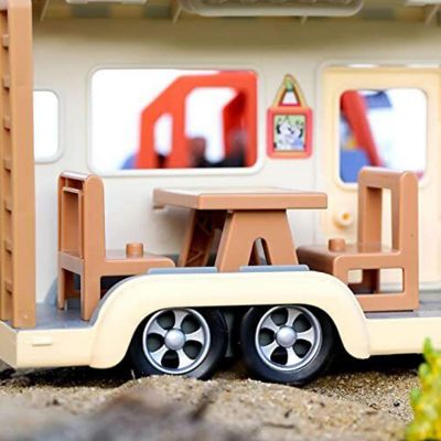 Bluey Caravan Adventure Playset  Includes Jean Luc Figure Image 3