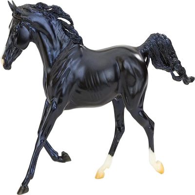 Breyer Traditional 1:9 Scale Model Horse  KB Omega Fahim Image 1