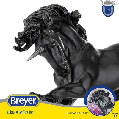 Breyer Traditional 1:9 Scale Model Horse  Obsidian Unicorn Stallion Image 2