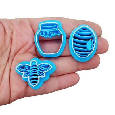 Clay Cutter Set: Bee, Honey Pot and Beehive, 3 pcs Image 1