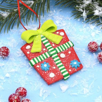 Clay Gift Box Christmas Ornament Image 1