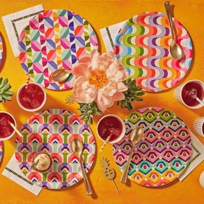 Color Me Crazy Large Plates -10/Pack - 10 Pieces Image 1