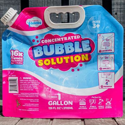Concentrated Bubble Solution With Dispenser  Makes 1 Gallon Image 1