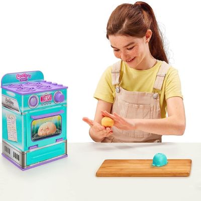 Cookeez Makery Oven Mix and Make Plush Playset  Bread Image 1