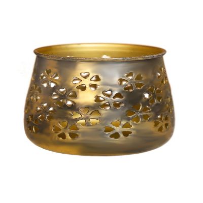 Cottage Handicraft Candle Stand Image 1