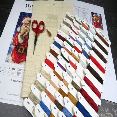 Crafting Spark (Wizardi) - Counted Cross Stitch Kit Santa Christmas secret L8000 Image 3