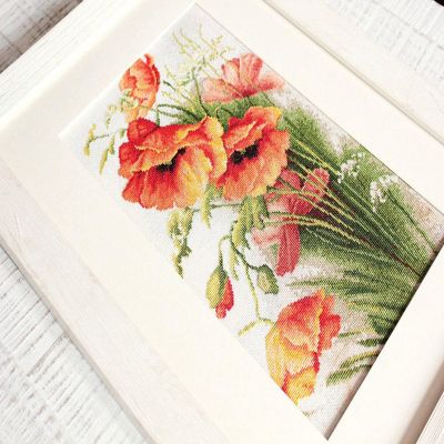 Crafting Spark (Wizardi) - Poppies B213L Counted Cross-Stitch Kit Image 2